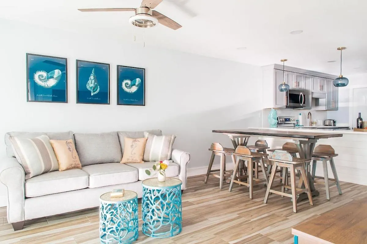 Cozy Beachfront Bliss With Ocean Views location