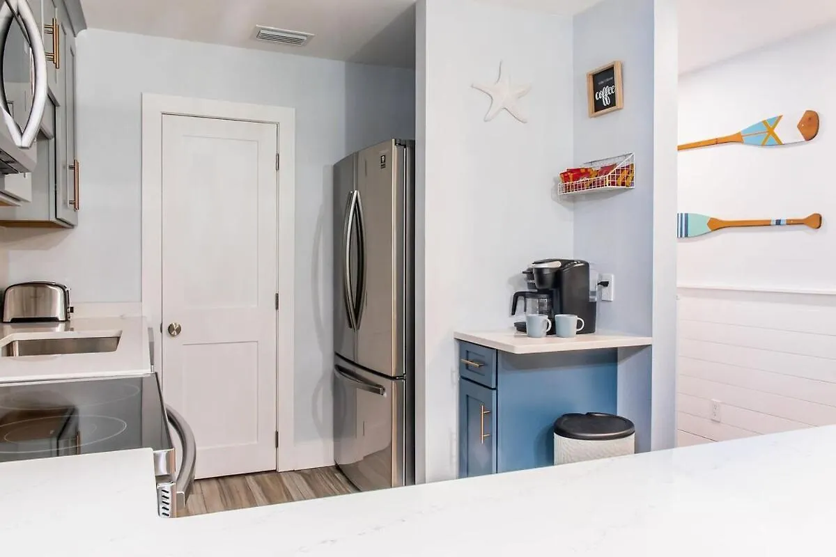 Cozy Beachfront Bliss With Ocean Views Destin Apartment
