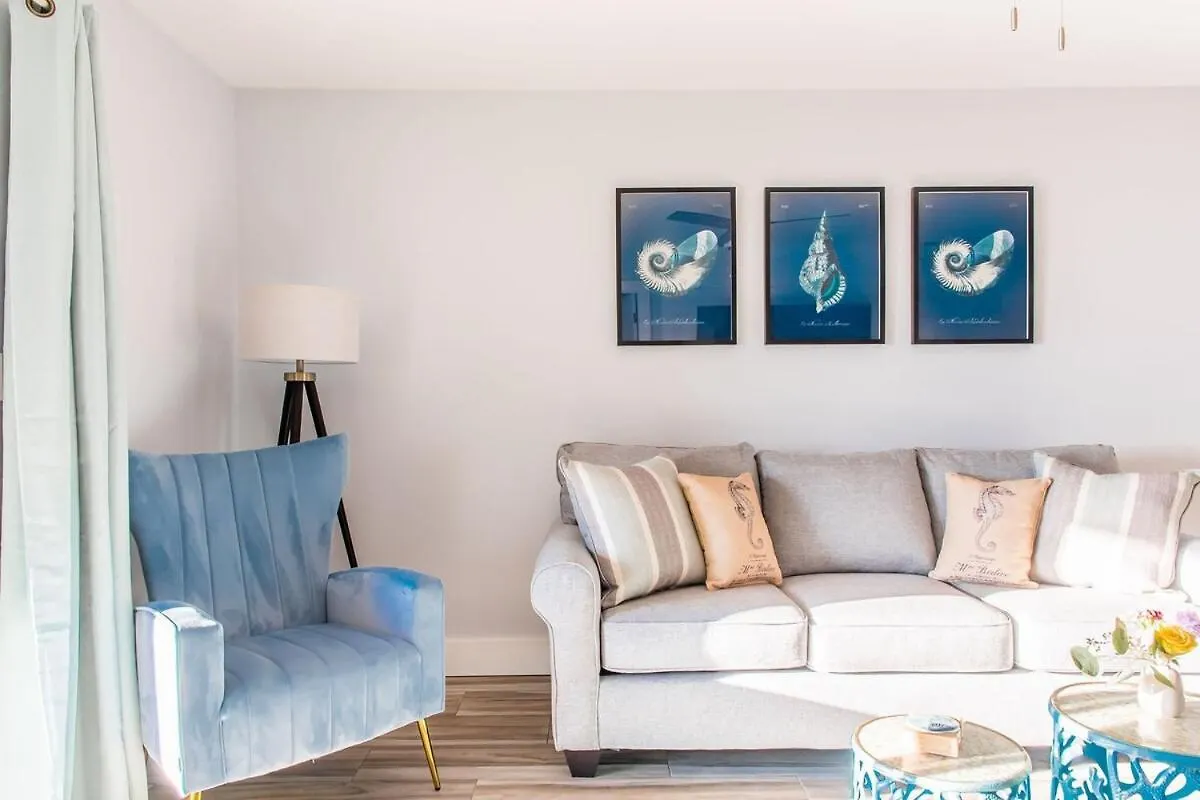 Cozy Beachfront Bliss With Ocean Views Destin